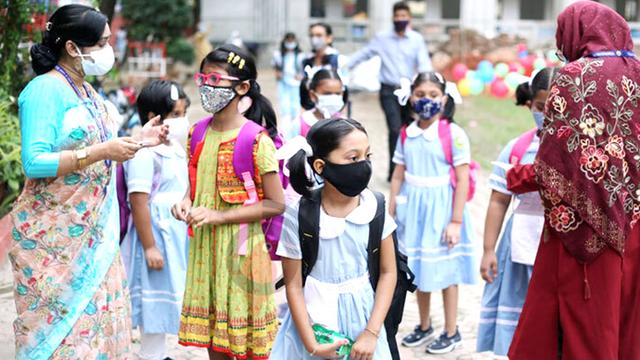 এক সপ্তাহের মধ্যে টিকা পাবে স্কুলশিক্ষার্থীরা