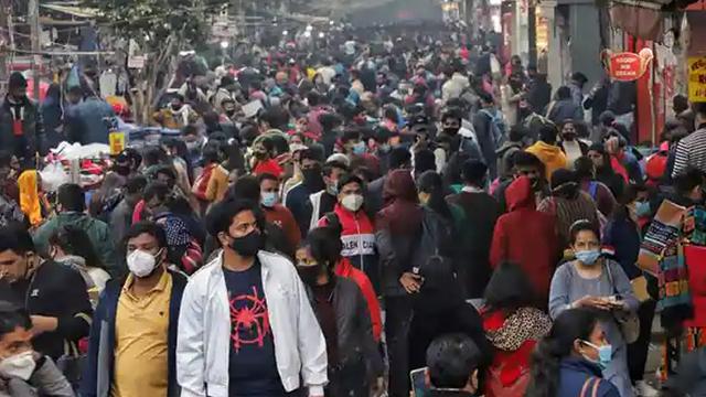 দিল্লিতে শনাক্ত বেড়ে ৫০ শতাংশ, বন্ধ স্কুল
