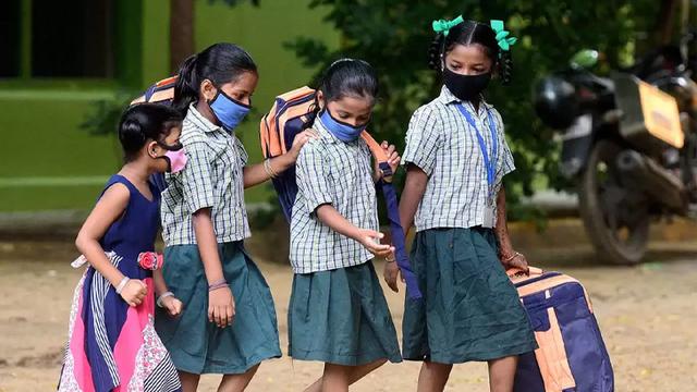 দিল্লিতে স্কুল-কলেজ খুলছে সোমবার