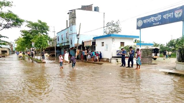 সিলেটে বাড়ছে পানিবাহিত রোগ, তৎপর ১৪০ মেডিকেল টিম