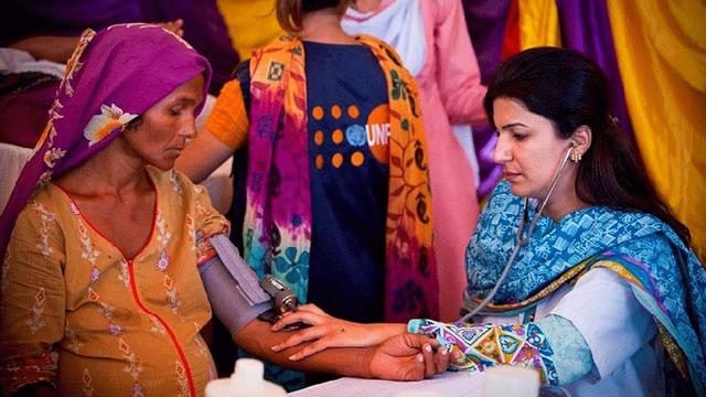 পাকিস্তানে বন্যায় ঝুঁকিতে সাড়ে ৬ লাখ অন্তঃসত্ত্বা
