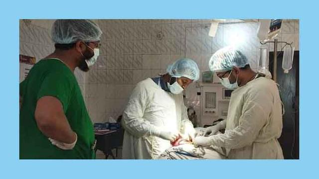 নিয়ামতপুর স্বাস্থ্য কমপ্লেক্সে প্রথমবারের মতো হার্নিয়া অপারেশন