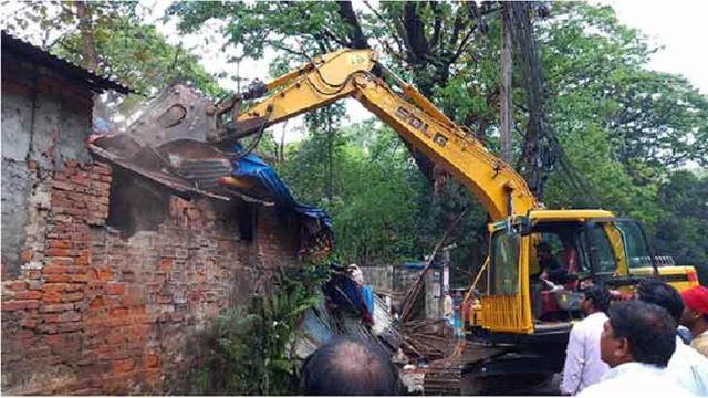 চমেকের বার্ন ইউনিটের প্রস্তাবিত স্থান থেকে অবৈধ দখলদার উচ্ছেদ শুরু