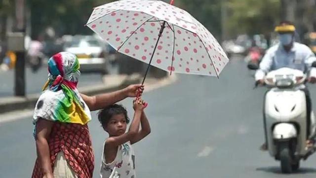 তাপপ্রবাহ আরও ৭ দিন, গরমে ধুঁকছে মানুষ