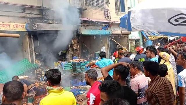 ঢাকায় গ্যাসলাইন বিস্ফোরণে দগ্ধ ৮, হাসপাতালে ভর্তি 