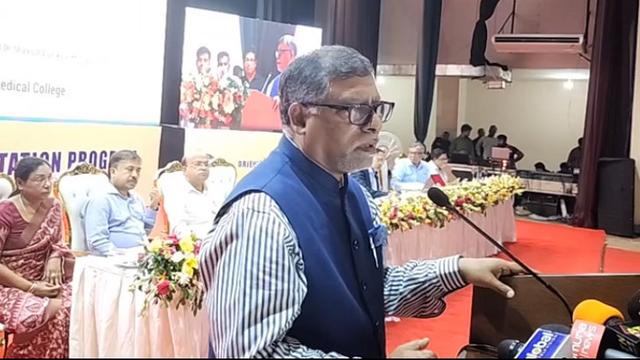 মেডিকেল শিক্ষার আধুনিকায়নে সরকার কাজ করছে : স্বাস্থ্যমন্ত্রী