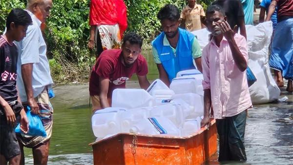 স্বল্প খরচে বন্যার পানিকেই খাবার উপযোগী করছে ‘ফ্রেন্ডশিপ’