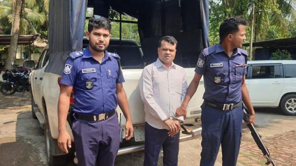 এমবিবিএস ডাক্তার পরিচয়ে চিকিৎসা দিতেন দাখিল পাস রেজাউল