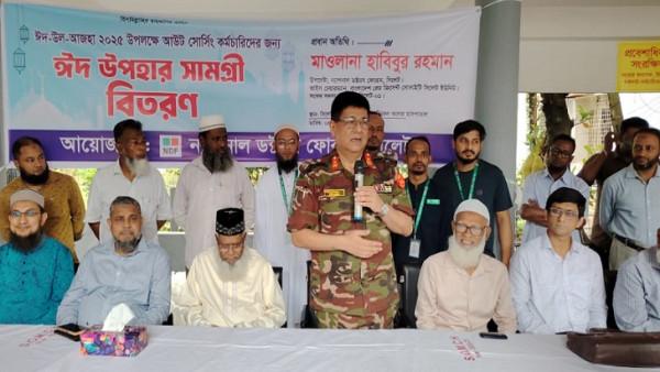 ওসমানী মেডিকেলের আউটসোর্সিং কর্মচারীদের এনডিএফ সিলেটের ঈদ উপহার