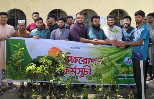 ময়মনসিংহ মেডিকেলে রেটিনা ব্লাড ডোনার ক্লাব এর বৃক্ষরোপণ কর্মসূচি অনুষ্ঠিত