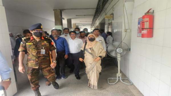 গবেষণাভিত্তিক শিক্ষা ব্যবস্থার ওপর বিশেষ গুরুত্ব দিতে হবে: স্বাস্থ্য উপদেষ্টা