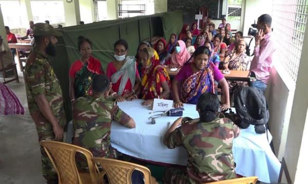 জুলাই পুনর্জাগরণ উপলক্ষে ভবদহে সেনাবাহিনীর ফ্রি মেডিকেল ক্যাম্প