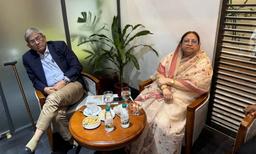 চোখের চিকিৎসার উদ্দেশ্যে ব্যাংককের পথে মির্জা ফখরুল