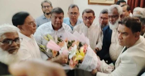 স্বাস্থ্যমন্ত্রী সরদার সাখাওয়াত হোসেনকে শুভেচ্ছা জানিয়েছে ড্যাব