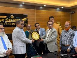 সচিব সাইদুর রহমানকে বিদায়ী সংবর্ধনা দিল স্বাস্থ্য মন্ত্রণালয়