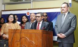 আগামী এক সপ্তাহের মধ্যে শতভাগ শিশুকে হামে টিকার আওতায় আনা সম্ভব হবে বলে জানিয়েছেন স্বাস্থ্যমন্ত্রী