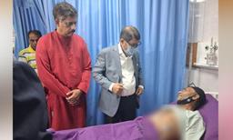 শিশু রামিসার অসুস্থ বাবাকে দেখতে হাসপাতালে স্বাস্থ্যমন্ত্রী