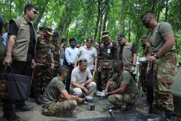 সেনাবাহিনীর গ্রীষ্মকালীন মহড়া আকস্মিক পরিদর্শন করলেন প্রধানমন্ত্রী তারেক রহমান
