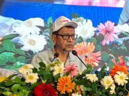 শিশুদের সুস্বাস্থ্যে মায়ের দুধের বিকল্প নেই: স্বাস্থ্যমন্ত্রী