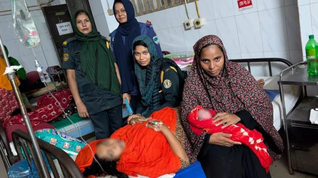 যশোরে অ্যাম্বুলেন্সের মধ্যেই নারী হাজতির সন্তান প্রসব