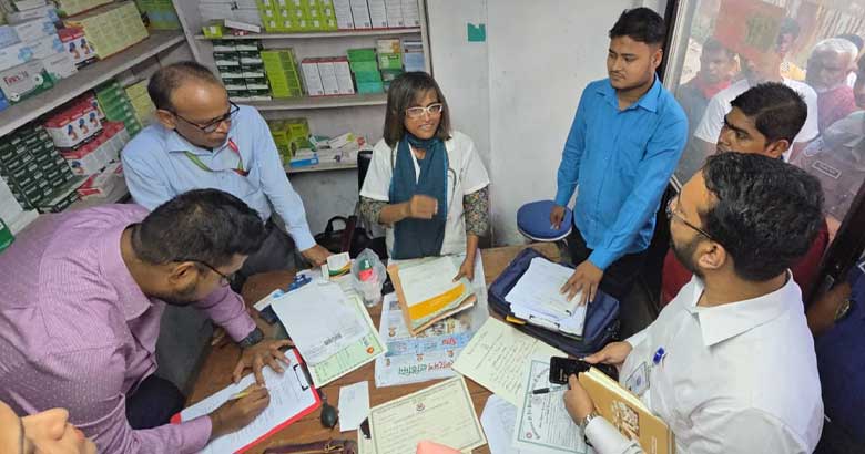 বৈধ ডিগ্রি ছাড়াই চিকিৎসক পরিচয়ে প্রতারণা, ৩ মাসের কারাদণ্ড