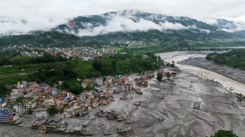 নেপালে বন্যা-ভূমিধসে মৃত্যু বেড়ে ২৮৯, এখনো নিখোঁজ ৮২৬