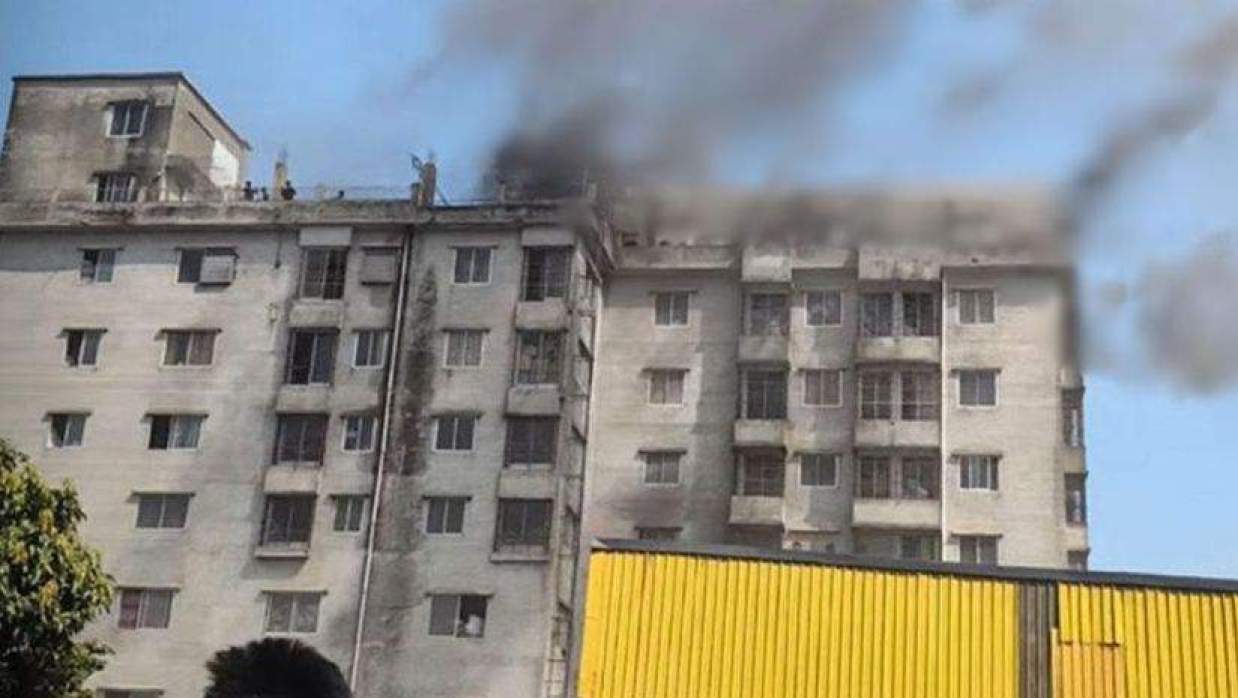 কেরানীগঞ্জে প্লাস্টিক কারখানায় আগুন
