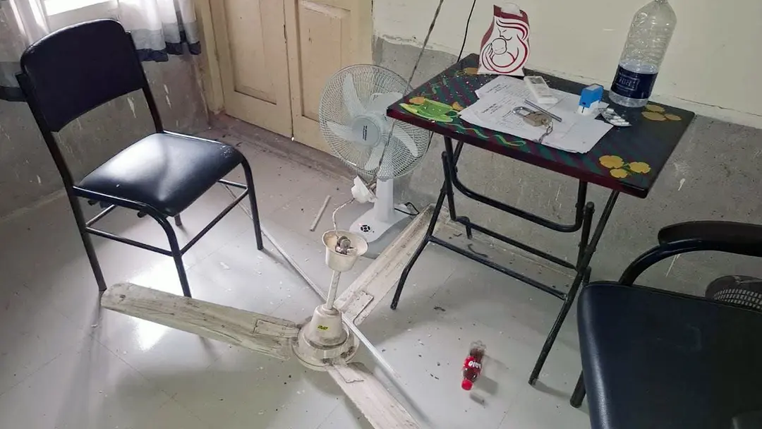 সরকারি হাসপাতালে সিলিং ফ্যান খুলে নারী চিকিৎসক গুরুতর আহত