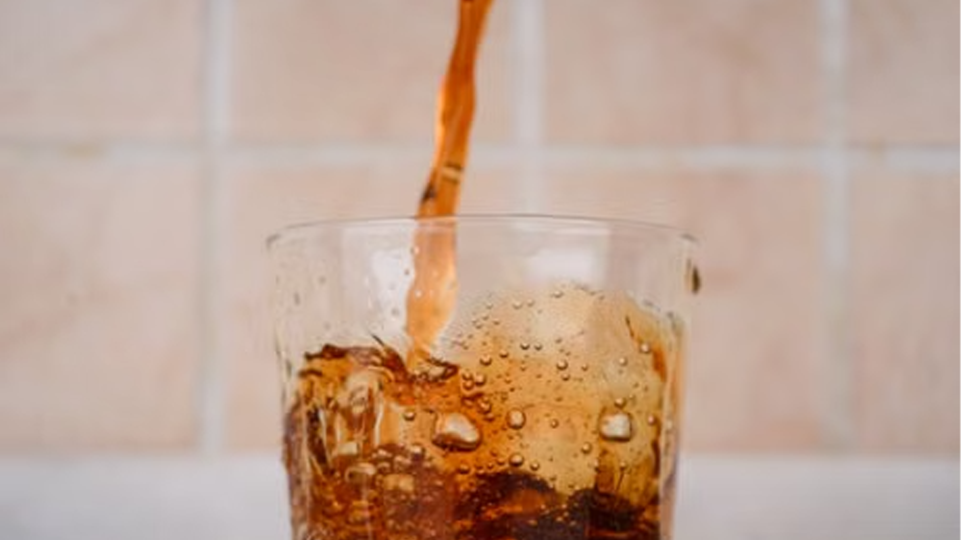 কোমল পানীয় কি অ্যাসিডিটি বাড়ায়?