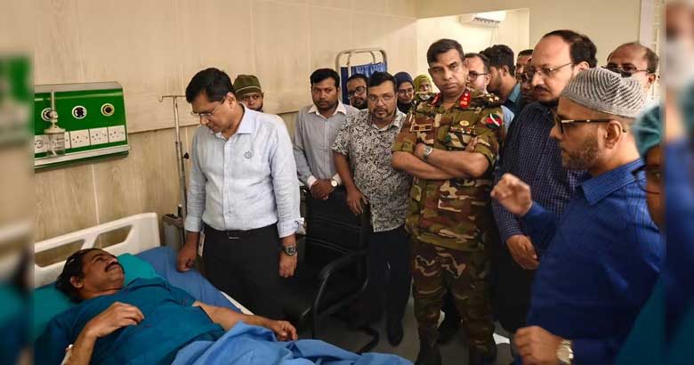 আহত ডা. আসাদকে দেখতে ঢামেকে প্রধানমন্ত্রীর সহকারী ব্যক্তিগত চিকিৎসক