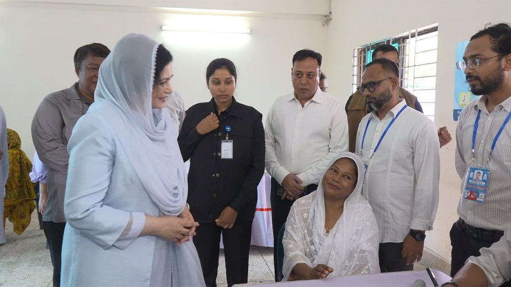 ভাসানটেক-কড়াইল-সাততলা বস্তি এলাকায় বিনামূল্যে চক্ষুসেবা প্রদান