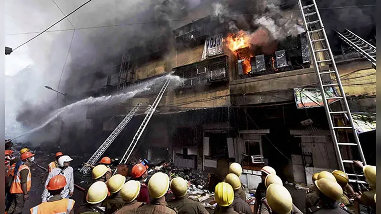 কলকাতায় হোটেলে আগুন: নিহত ৮ বাংলাদেশি গিয়েছিলেন চিকিৎসার জন্য